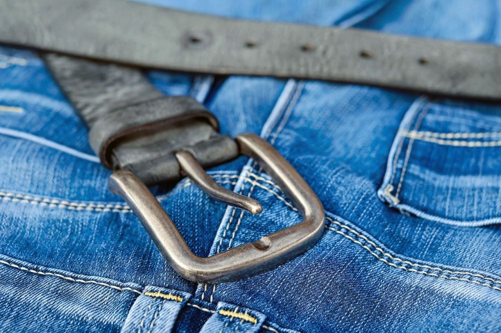 Jeans til kvinder er en uundværlig del af enhver kvindes garderobe