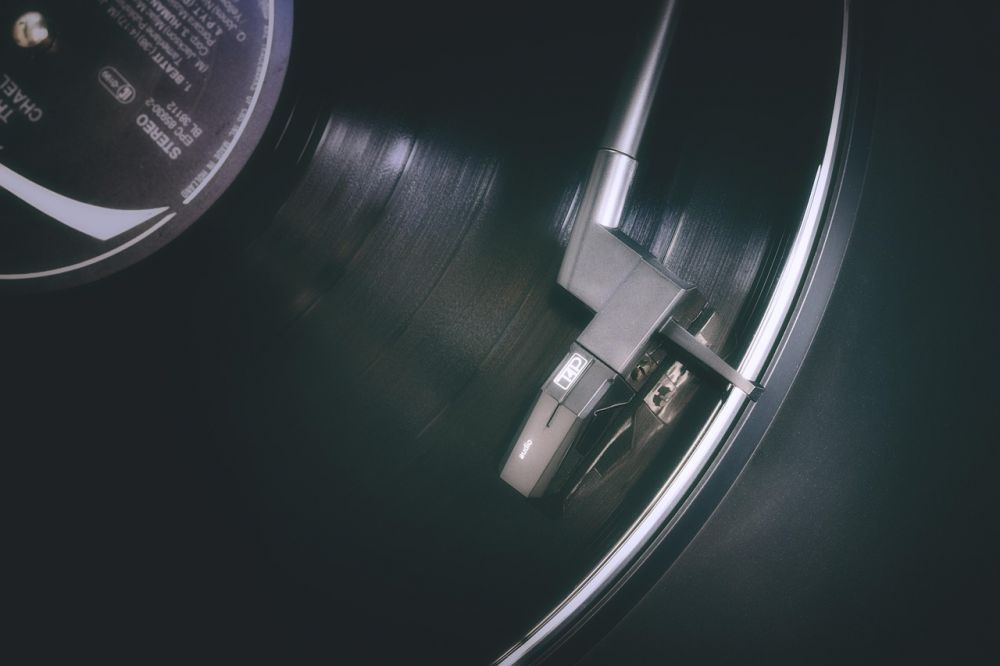 Vinylens magi: Den tidsløse lydoplevelse